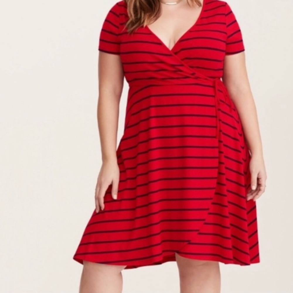 Torrid Red & Navy Blue Dress Size 4